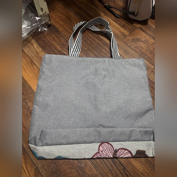 Butterfly Print Canvas Tote Bag - Picture 3 of 3